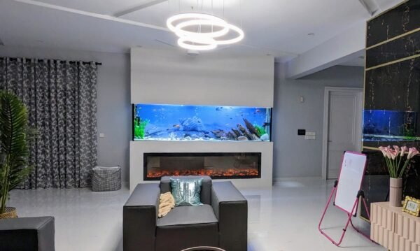 Large Aquarium in white deco and (electric fireplace)