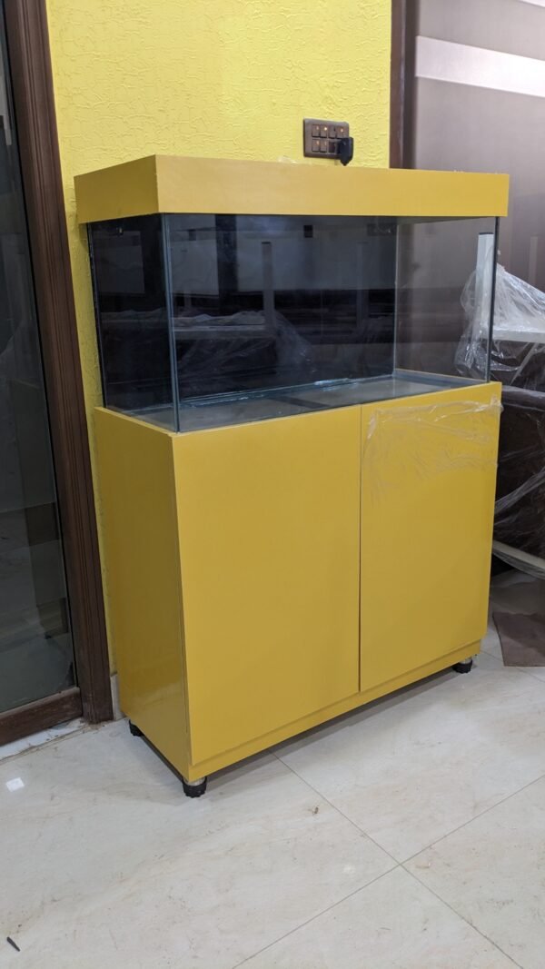 3ft Aquarium in yellow and black theme