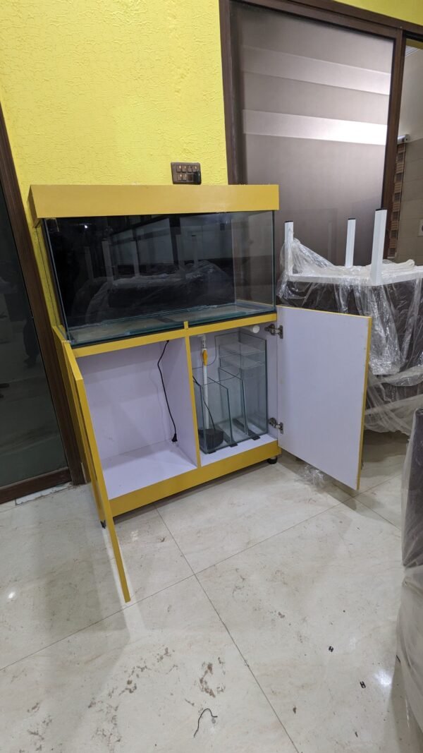 3ft Aquarium in yellow and black theme - Image 4